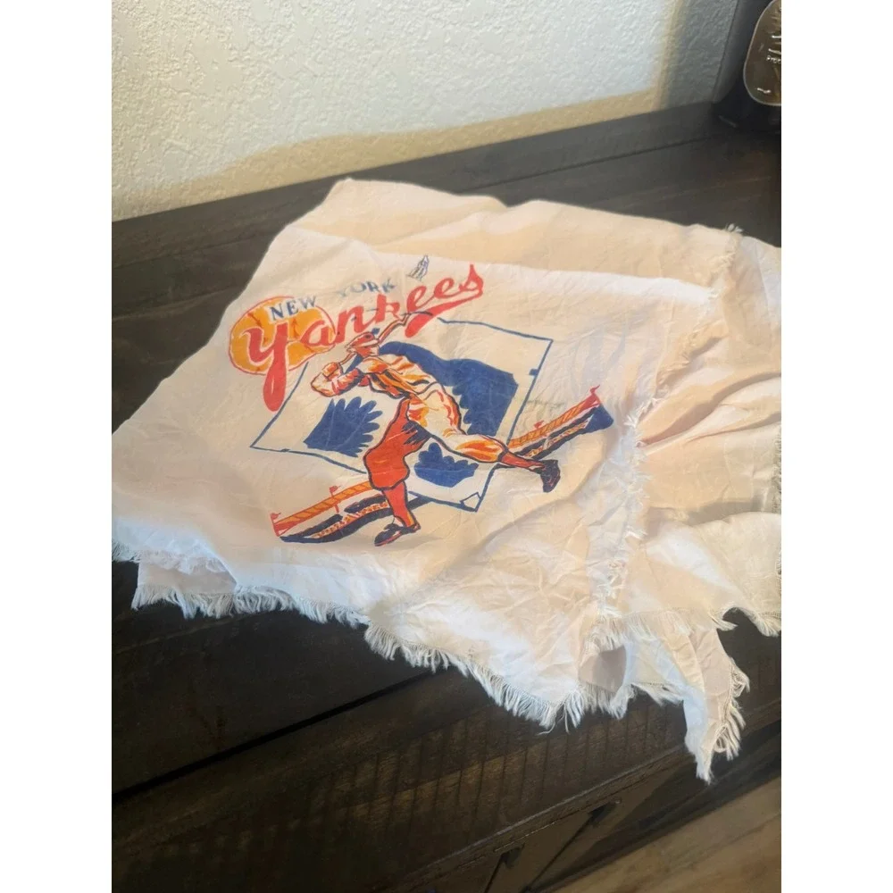 New York Yankees Baseball Graphic Scarf White Frayed Edge Vintage Style MLB